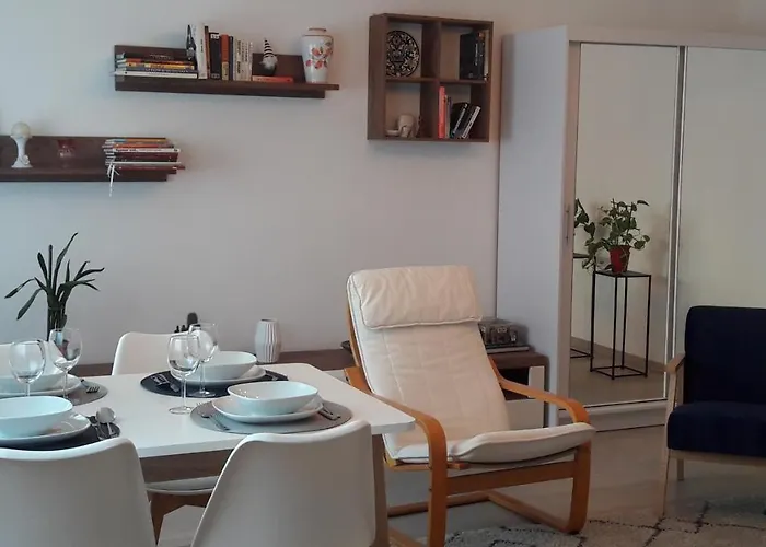 公寓 Liliom With Free Parking Space *